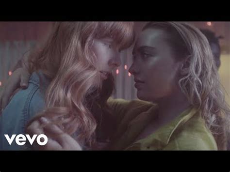 Little Mixs ‘Only You’ Video Stars Peyton List In A Lesbian。